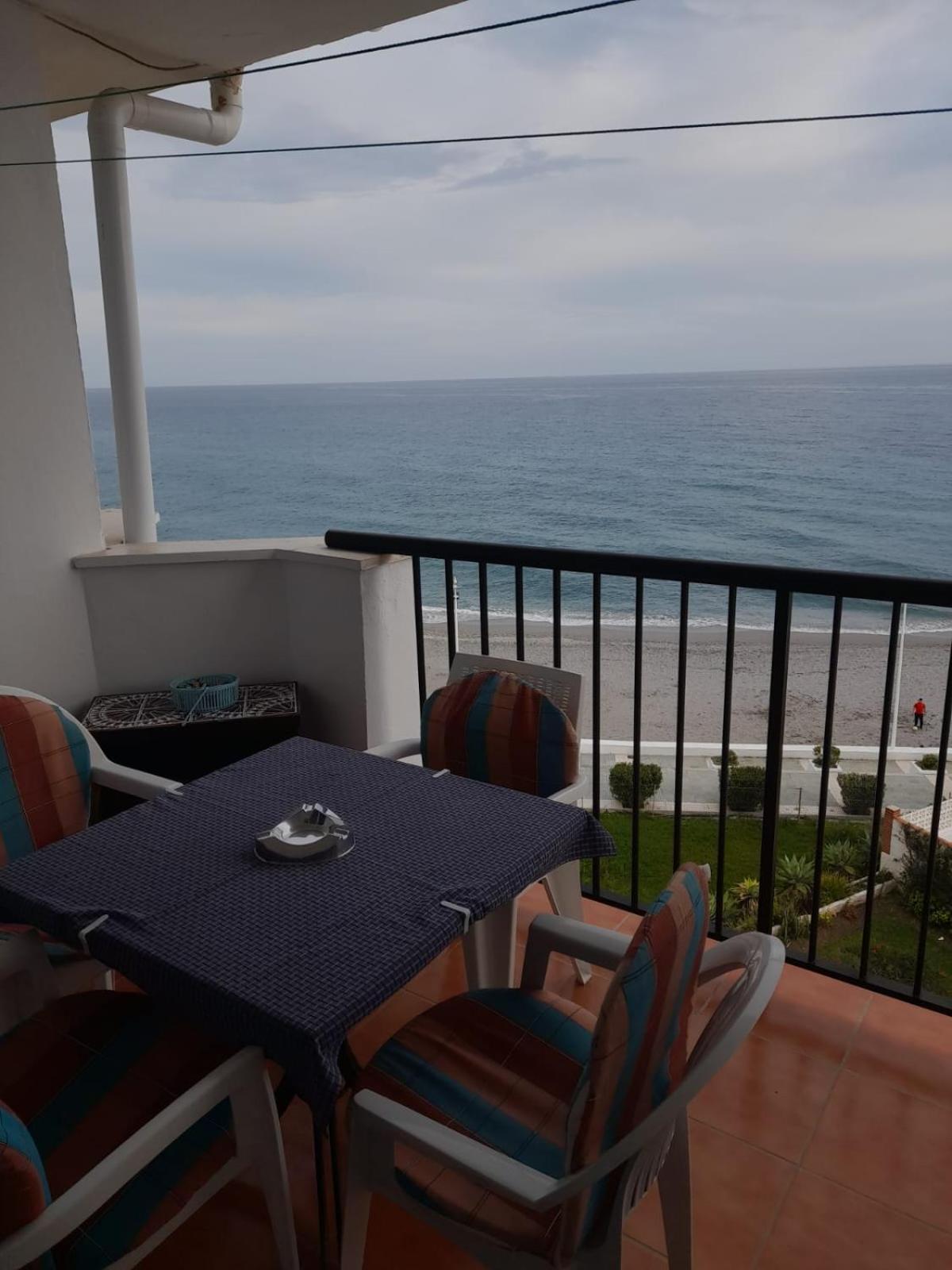 Precioso Apartamento Frontal Al Mar نيرخا المظهر الخارجي الصورة